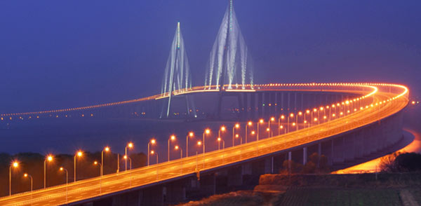 2. Sutong Bridge (China) 306m